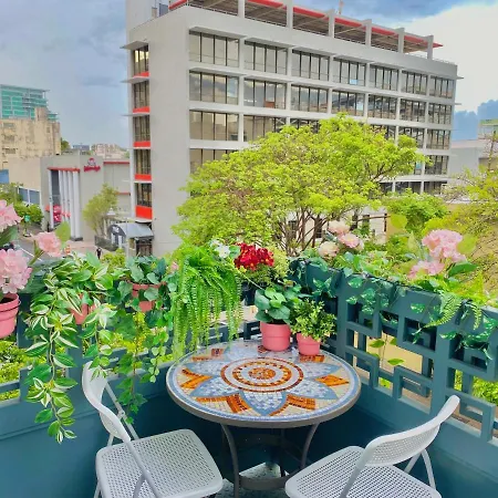 1202 Ponce De Leon Suites
